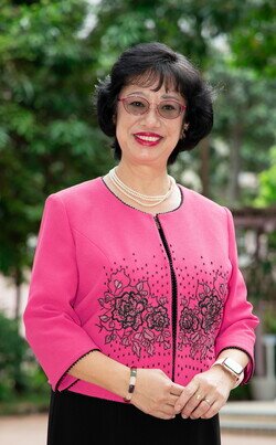 Principal Wong Kwai Ling, Christina